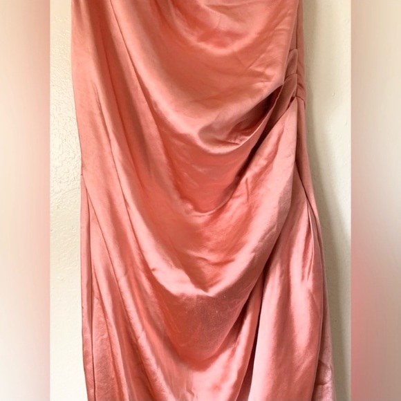 ELLIATT Coral Cassini Satiny Shiny One Shoulder Ruched Dress by Nordstrom Size L - Picture 6 of 16